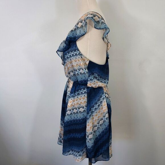 BCBGeneration Tunic Top Size Medium Flowy Chiffon Lined Sleeveless Ruffle V Neck - Picture 4 of 12